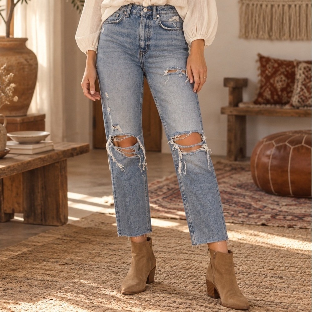 Vervet Blue 24 Straight Leg Cropped Jeans Distressed High Rise Light Wash Denim